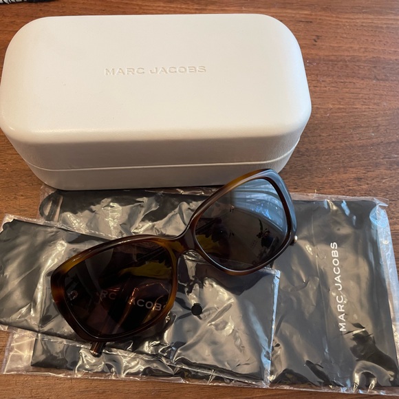 Marc Jacobs sunglasses - Picture 2 of 4